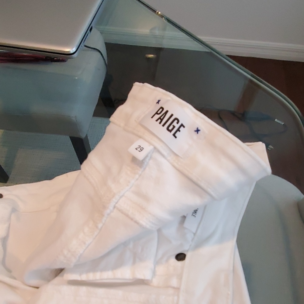 White skinny jeans
